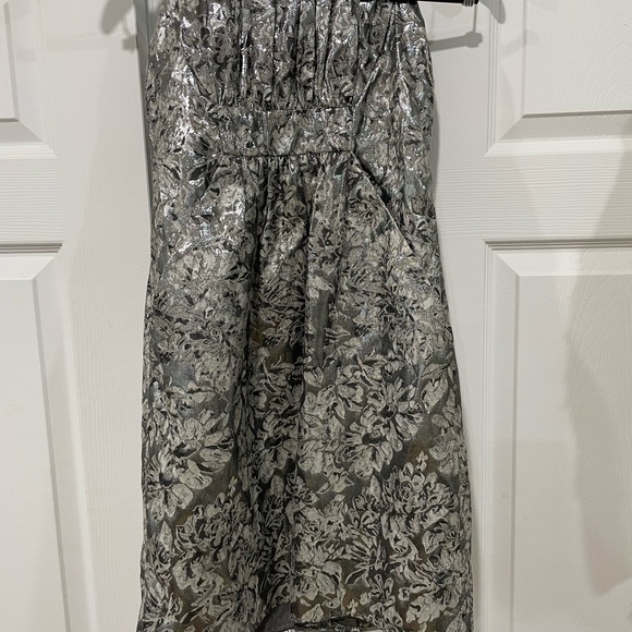 ABS Allen Schwartz Dresses & Skirts - ABS Allen Schwartz Silver Strapless Dress